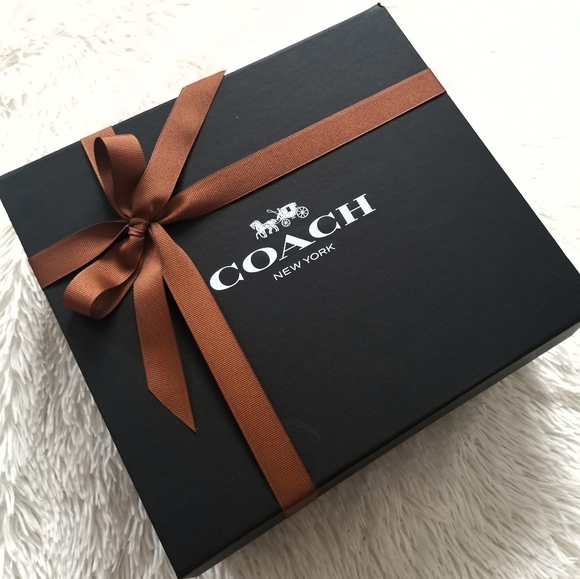 SOLD❣BNWT COACH BELT BAG - Picture 5 of 5